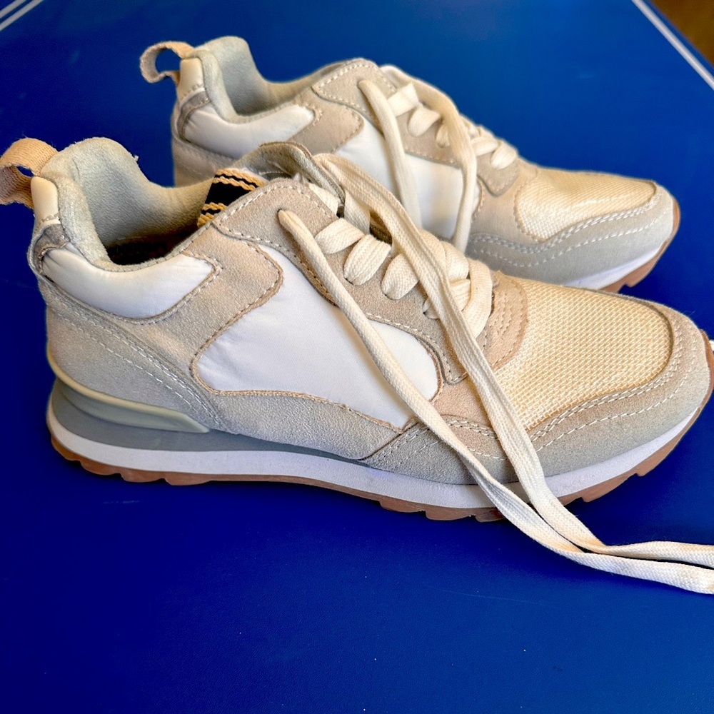 Shu shop “paradise” sneakers